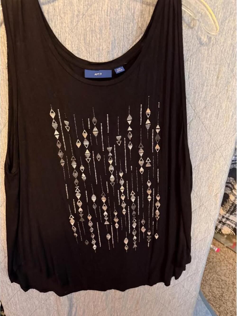 APT.9 Black Sleeveless Tank Top with Geometric Silver Print, XXL